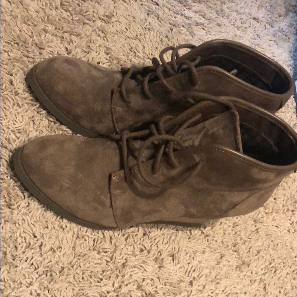Madden Girl suede wedges